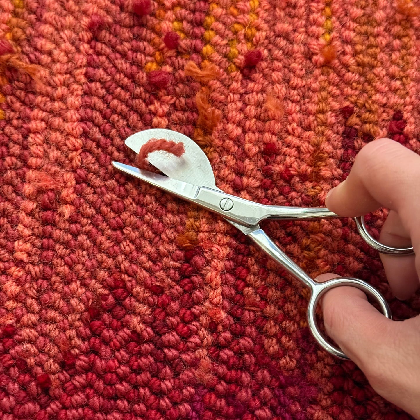 ループカットハサミ