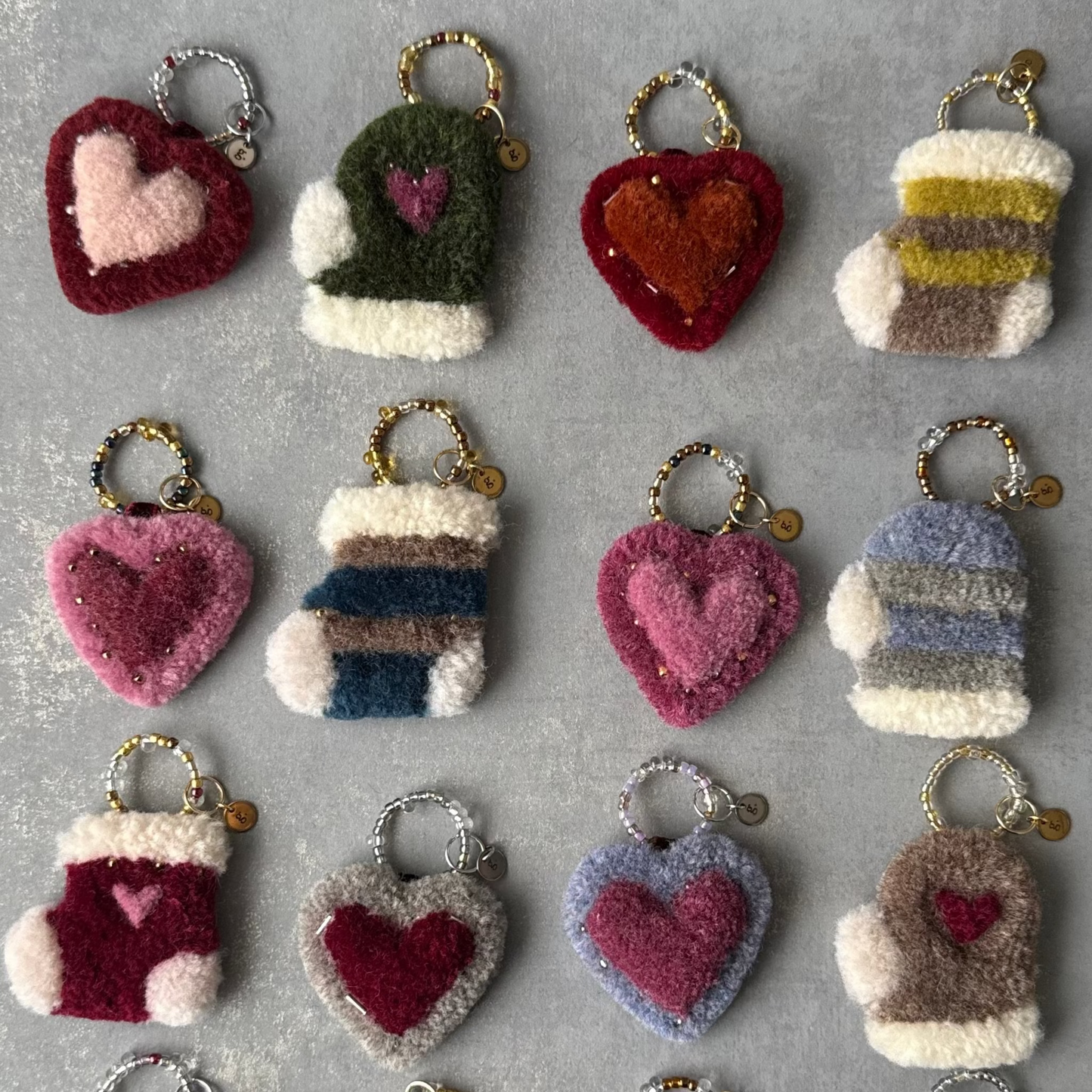 Christmas Charm (Mitten Design)クリスマスチャーム (ミトン)アドベントチャーム付き