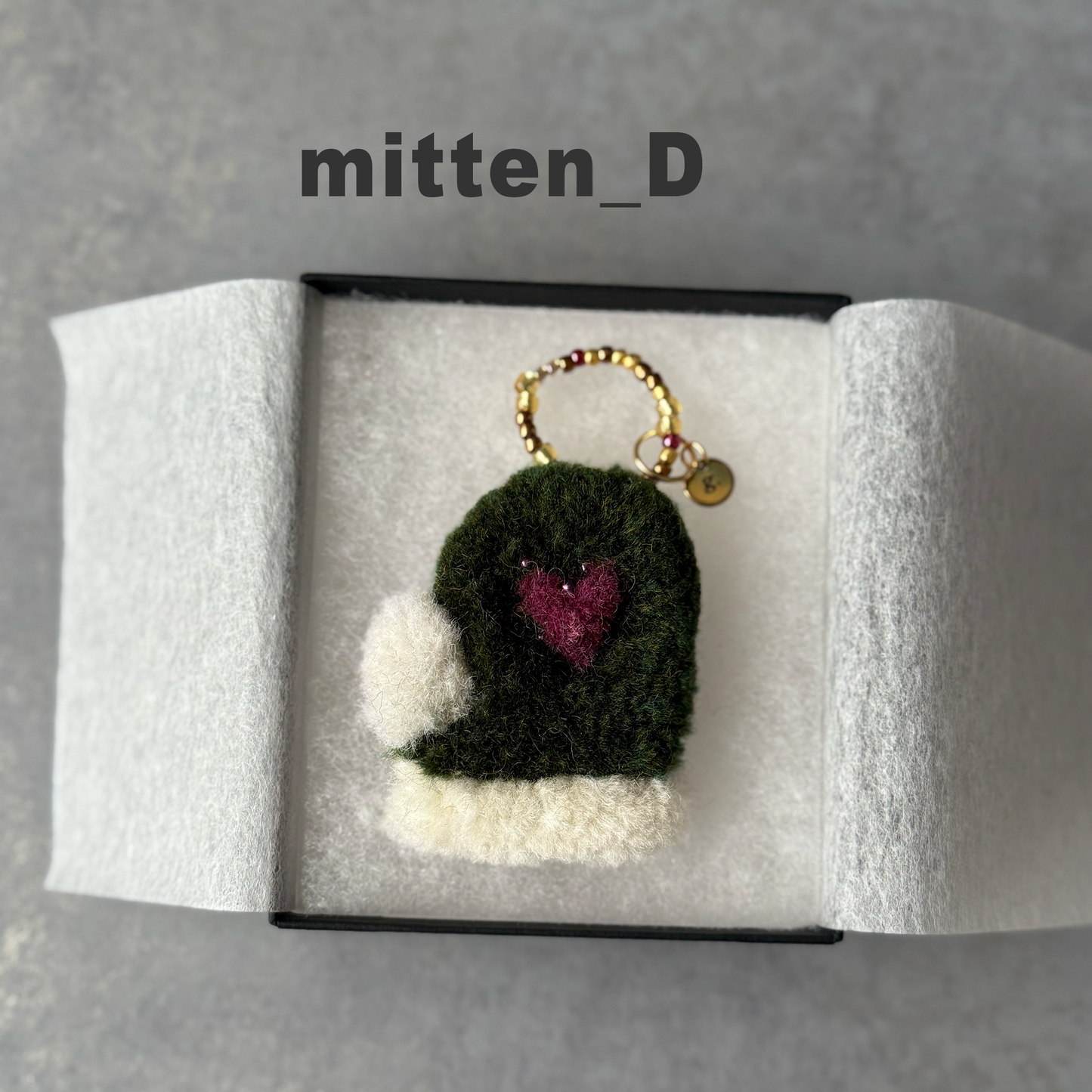 Christmas Charm (Mitten Design)クリスマスチャーム (ミトン)アドベントチャーム付き